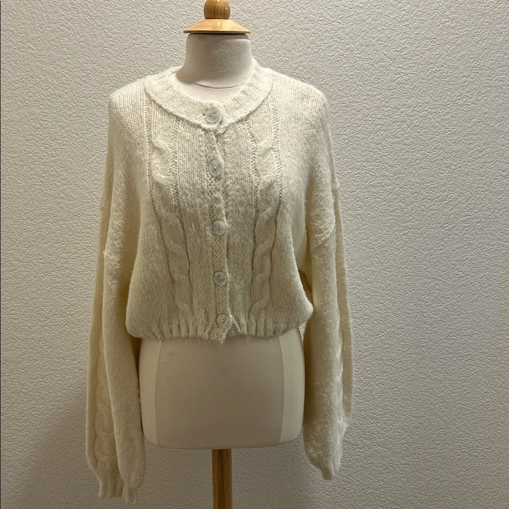 Free People Willow Cream Cable Knit Long Sleeve Crop Button Cardigan Sweater L